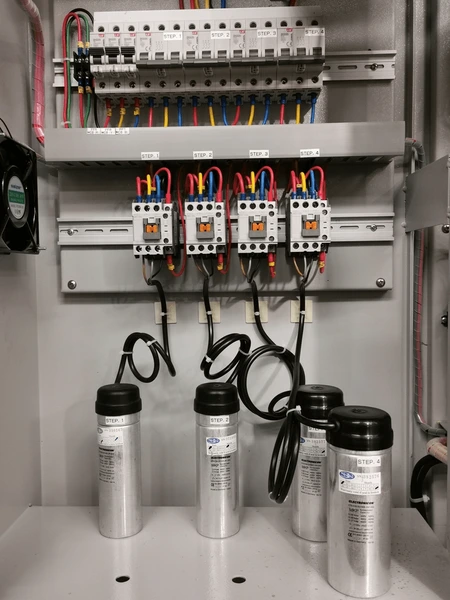 Capacitor Panel by Scaleline Electricals